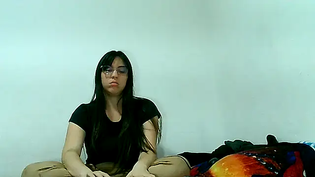 lareinalareinadelanal online show from 11-23-25, 09:14