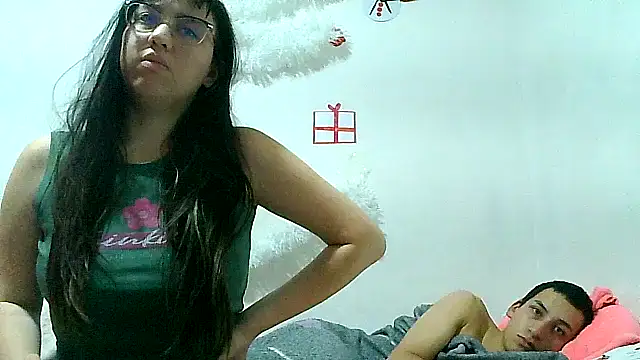 lareinalareinadelanal online show from 12-18-25, 09:03