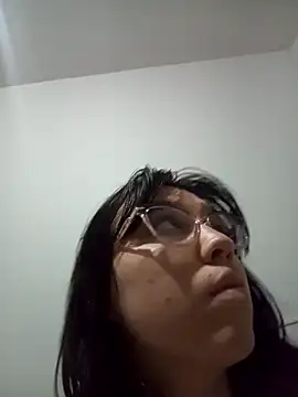 lareinalareinadelanal online show from 11-30-25, 02:45