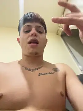 Snapshot of Themasterhades_777 chatting on 11-02-25, 05:45 Themasterhades 777 online show from 11-02-25, 05:45