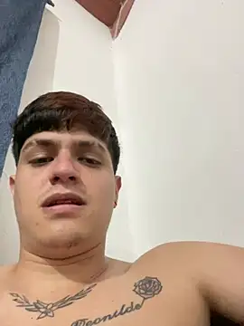 Snapshot of Themasterhades_777 chatting on 02-15-26, 04:02 Themasterhades 777 online show from 02-15-26, 04:02