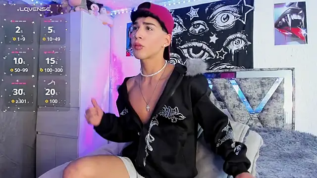 Snapshot of Dark_Boy26 chatting on 10-27-25, 07:59 Dark Boy26 online show from 10-27-25, 07:59