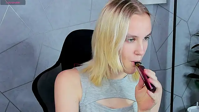 Carolin Miller online show from 10-20-25, 06:15