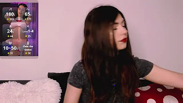 M1kaylaRaven online show from 10-19-25, 05:32