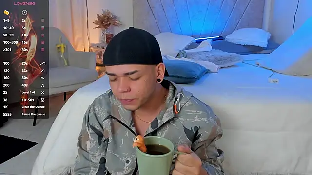 jhosepMoreno online show from 10-11-25, 01:12