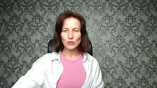 Kelly Kisss online show from 11-08-25, 12:20