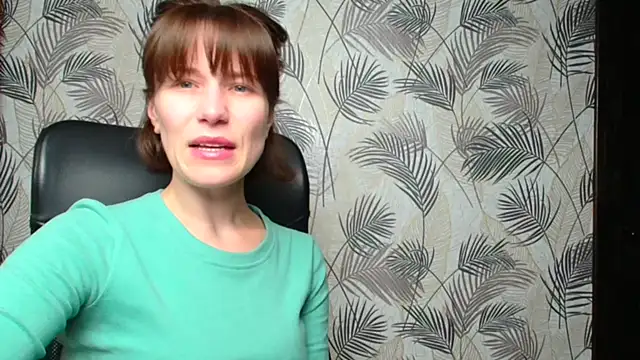 Kelly Kisss online show from 09-28-25, 05:20