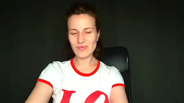 Snapshot of Kelly_Kisss chatting on 06-02-26, 11:32 Kelly Kisss online show from 06-02-26, 11:32