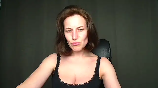 Snapshot of Kelly_Kisss chatting on 04-22-26, 11:06 Kelly Kisss online show from 04-22-26, 11:06