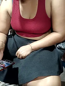 Snapshot of SWETCPL chatting on 02-09-26, 05:00 SWETCPL online show from 02-09-26, 05:00