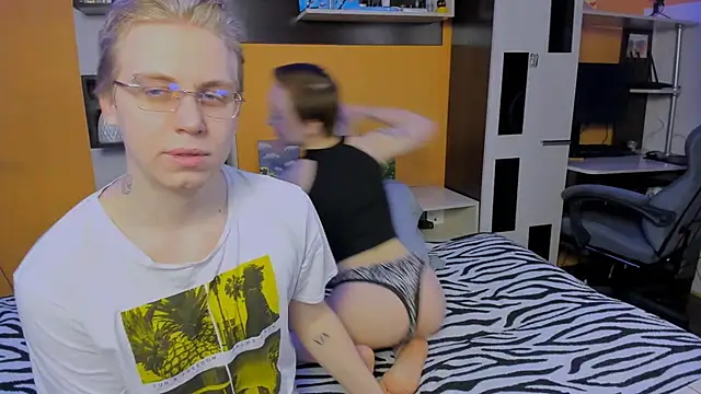 Snapshot of SammySccott chatting on 02-24-26, 10:27 SammySccott online show from 02-24-26, 10:27