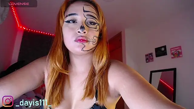 dayis sweet online show from 10-31-25, 01:02