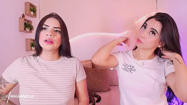 Snapshot of maia_lia_ chatting on 09-09-25, 11:25 maia lia  online show from 09-09-25, 11:25