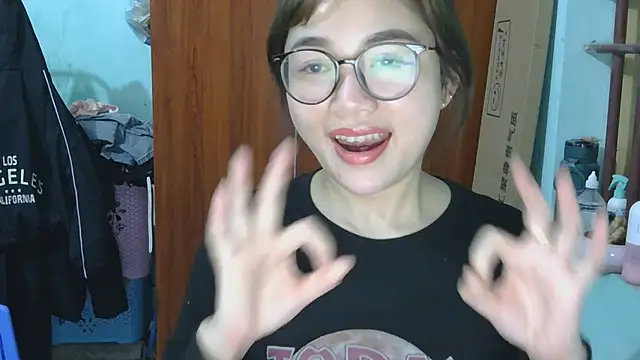 Uhem112 online show from 12-17-25, 12:54