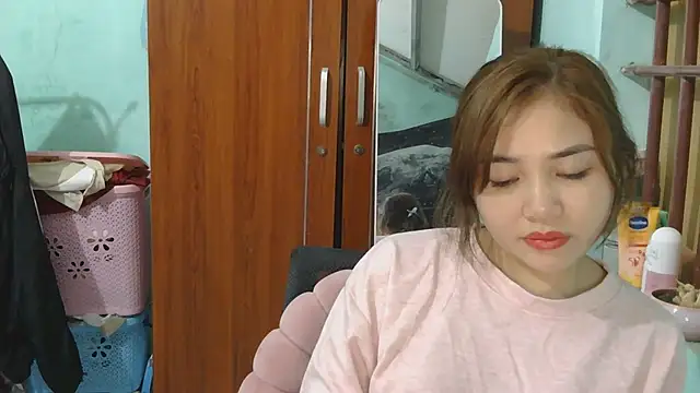 Uhem112 online show from 10-31-25, 01:19