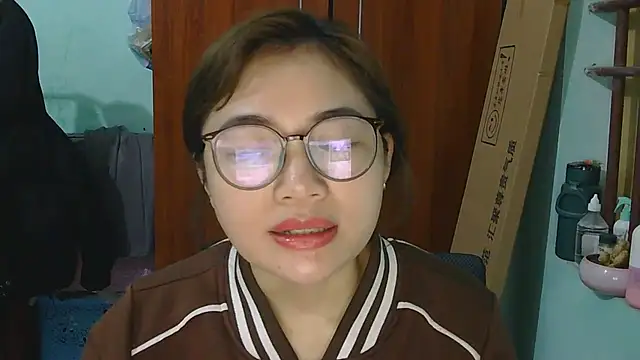 Uhem112 online show from 12-20-25, 02:31