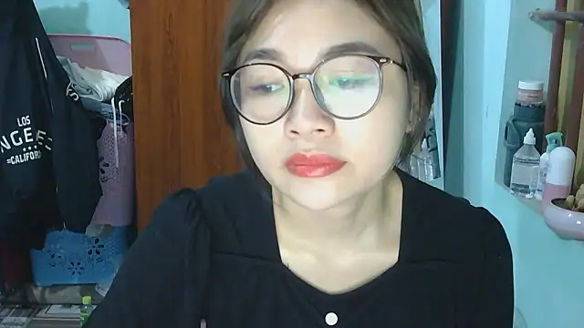 Uhem112 online show from 11-17-25, 12:47