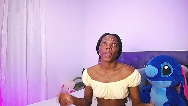 BryanaSmith21 online show from 09-18-25, 05:27