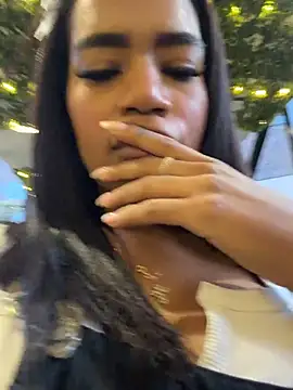 Snapshot of _naomibrown_ chatting on 05-23-26, 11:04 naomibrown online show from 05-23-26, 11:04