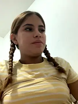 MiiluRosse online show from 11-13-25, 01:31