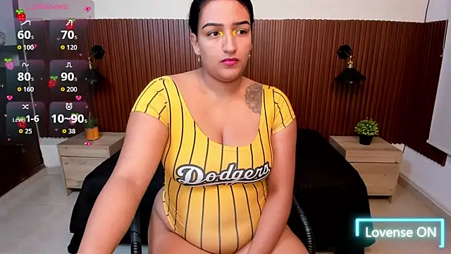Snapshot of ElectraRose_ chatting on 10-17-25, 11:34 ElectraRose online show from 10-17-25, 11:34