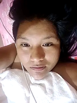 Snapshot of vea_m chatting on 06-11-26, 12:32 vea m online show from 06-11-26, 12:32
