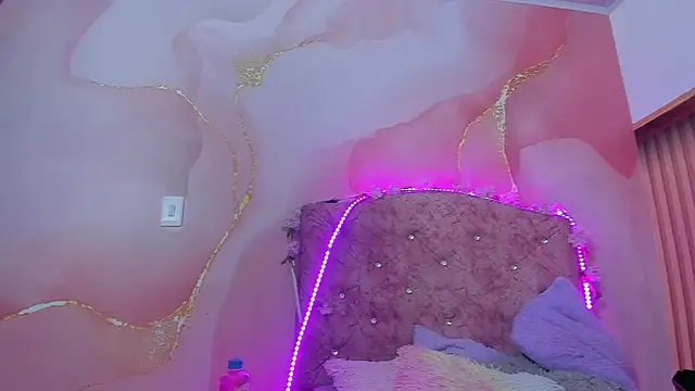 violet taylor  online show from 12-02-25, 02:23