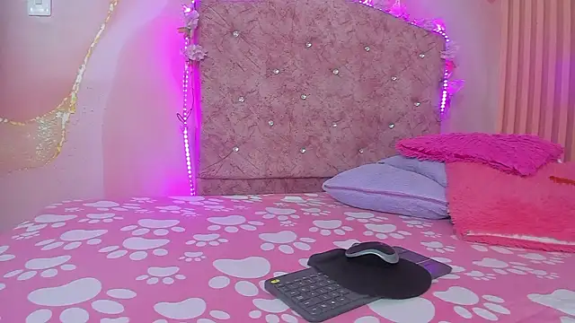 violet taylor  online show from 02-27-26, 02:12