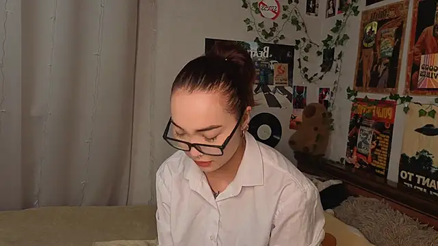 OdetteBiddy online show from 11-28-25, 08:09