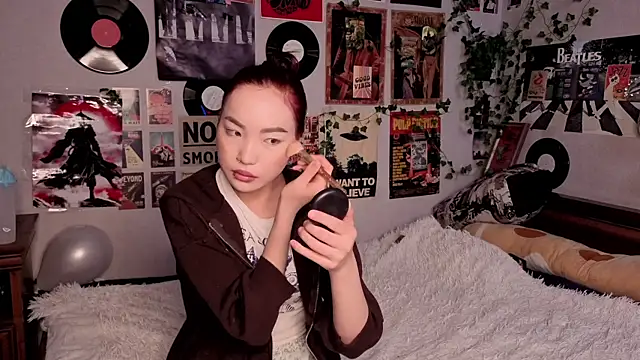 OdetteBiddy online show from 02-22-26, 08:10