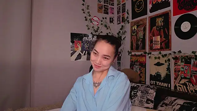 OdetteBiddy online show from 11-22-25, 09:13