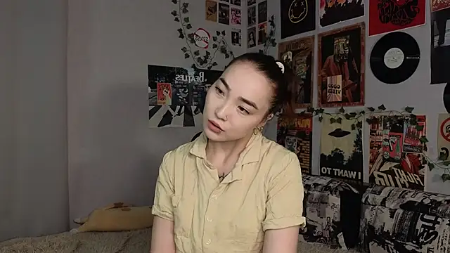 OdetteBiddy online show from 11-21-25, 08:08