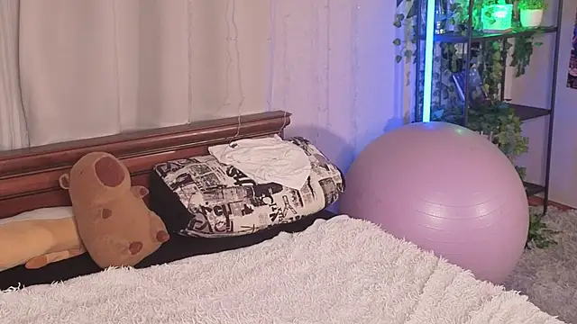 OdetteBiddy online show from 12-14-25, 09:09