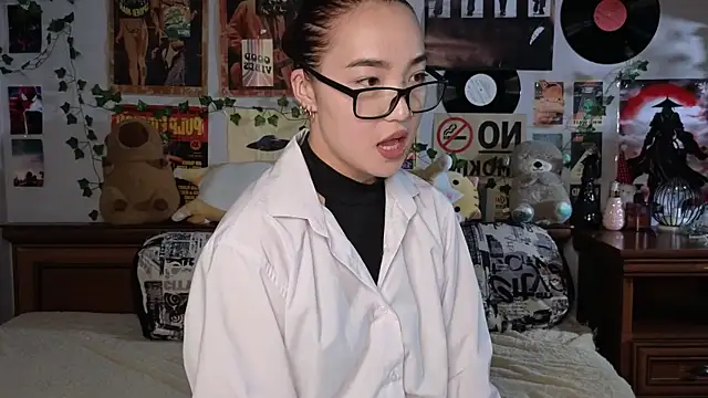 OdetteBiddy online show from 11-07-25, 08:24