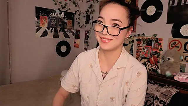 OdetteBiddy online show from 11-30-25, 08:53