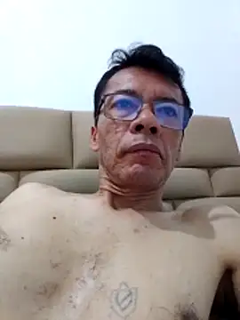 skinnylatino51 online show from 04-17-26, 12:24