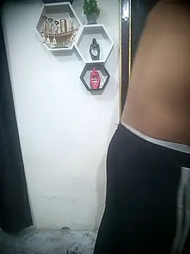 Kartikkartik8595 online show from 03-25-26, 09:46