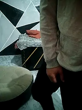 Kartikkartik8595 online show from 11-27-25, 09:26