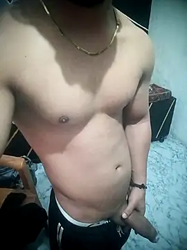 Kartikkartik8595 online show from 02-15-26, 07:46