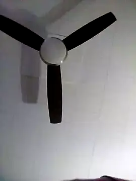 Snapshot of Skater1287 chatting on 09-24-25, 03:24 Skater1287 online show from 09-24-25, 03:24