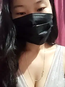 Snapshot of sia_143 chatting on 11-18-25, 04:10 sia 143 online show from 11-18-25, 04:10