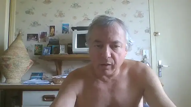 Snapshot of gegevincent chatting on 06-21-26, 11:49 gegevincent online show from 06-21-26, 11:49