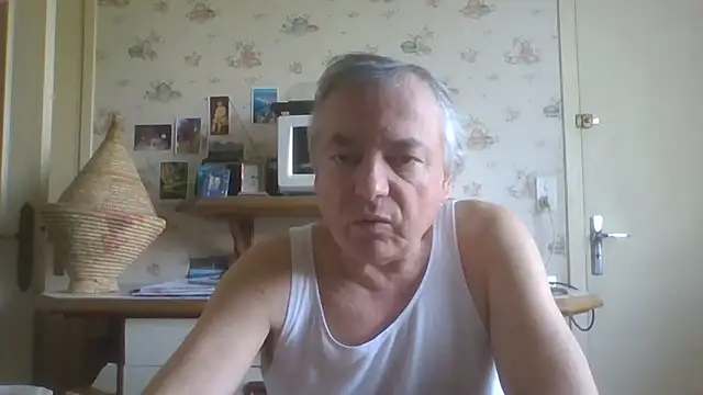 Snapshot of gegevincent chatting on 05-01-26, 11:04 gegevincent online show from 05-01-26, 11:04