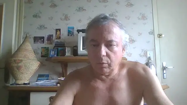 Snapshot of gegevincent chatting on 06-03-26, 02:44 gegevincent online show from 06-03-26, 02:44
