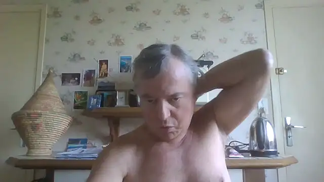 Snapshot of gegevincent chatting on 05-28-26, 02:01 gegevincent online show from 05-28-26, 02:01