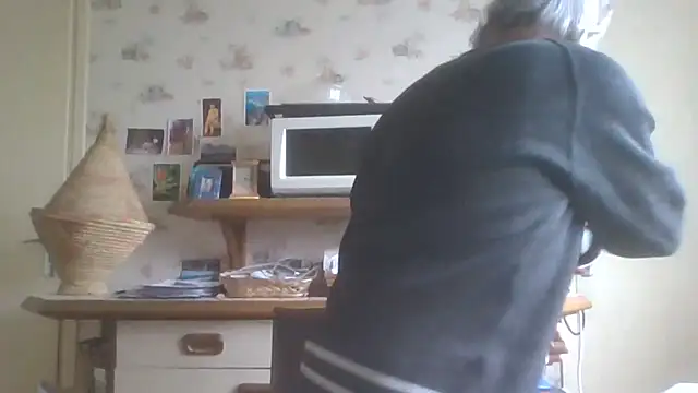Snapshot of gegevincent chatting on 04-11-26, 11:14 gegevincent online show from 04-11-26, 11:14