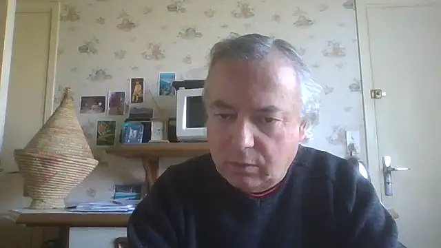 Snapshot of gegevincent chatting on 04-17-26, 11:02 gegevincent online show from 04-17-26, 11:02