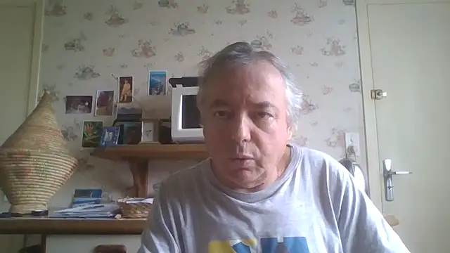 Snapshot of gegevincent chatting on 06-03-26, 10:16 gegevincent online show from 06-03-26, 10:16