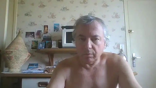 Snapshot of gegevincent chatting on 06-24-26, 12:04 gegevincent online show from 06-24-26, 12:04