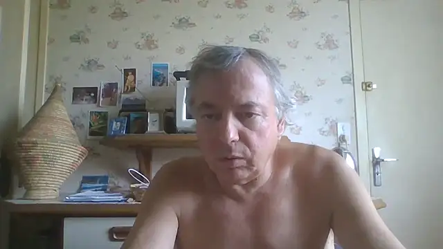Snapshot of gegevincent chatting on 06-22-26, 01:19 gegevincent online show from 06-22-26, 01:19